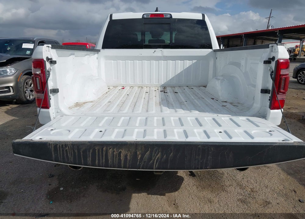 2024 RAM 1500 LAIE  4X4 5'7 BOX VIN: 1C6SRFJT7RN118046