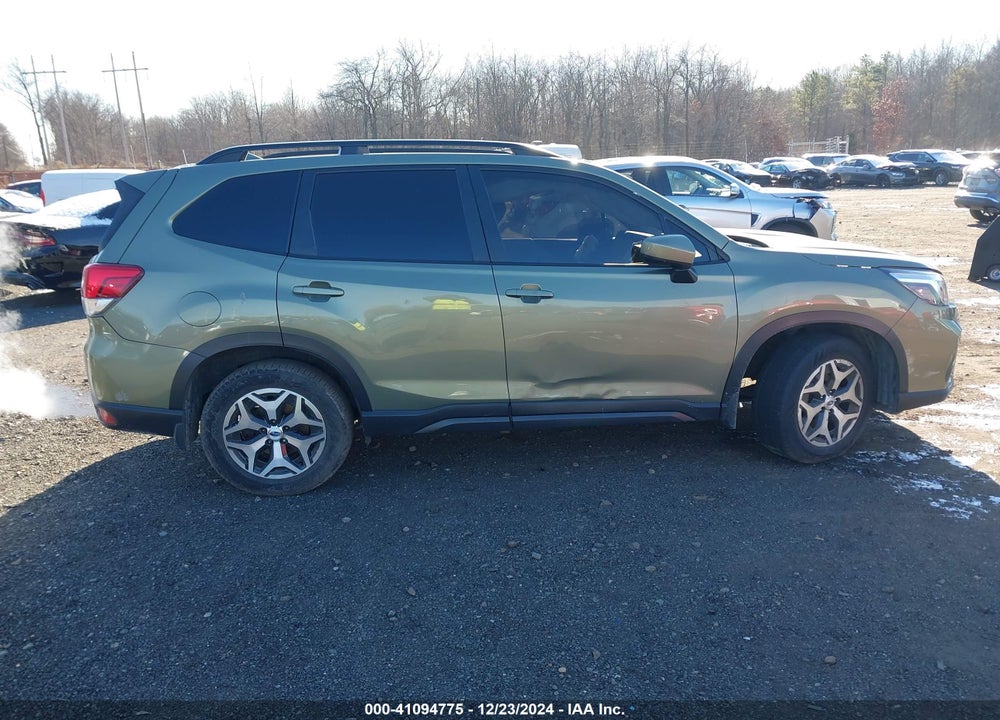 2020 SUBARU FORESTER PREMIUM VIN: JF2SKAGC2LH435585