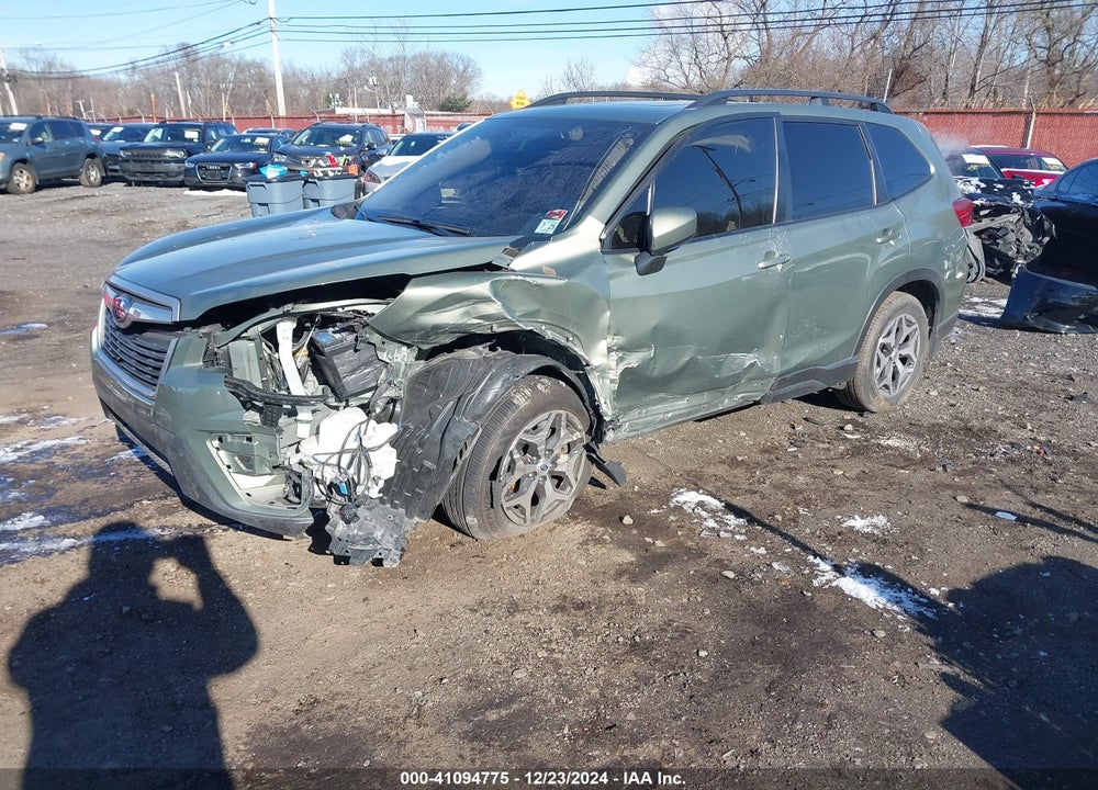 2020 SUBARU FORESTER PREMIUM VIN: JF2SKAGC2LH435585