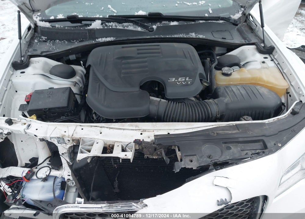 2016 CHRYSLER 300C VIN: 2C3CCAKGXGH142239