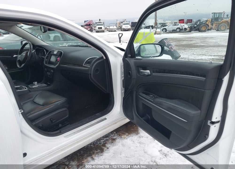 2016 CHRYSLER 300C VIN: 2C3CCAKGXGH142239