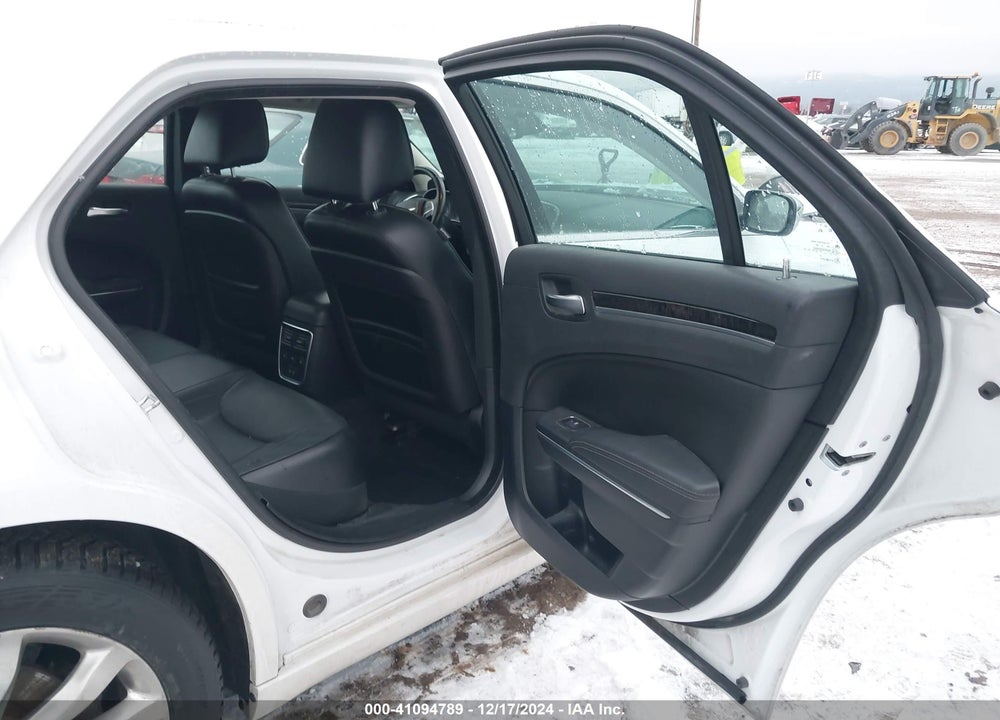 2016 CHRYSLER 300C VIN: 2C3CCAKGXGH142239