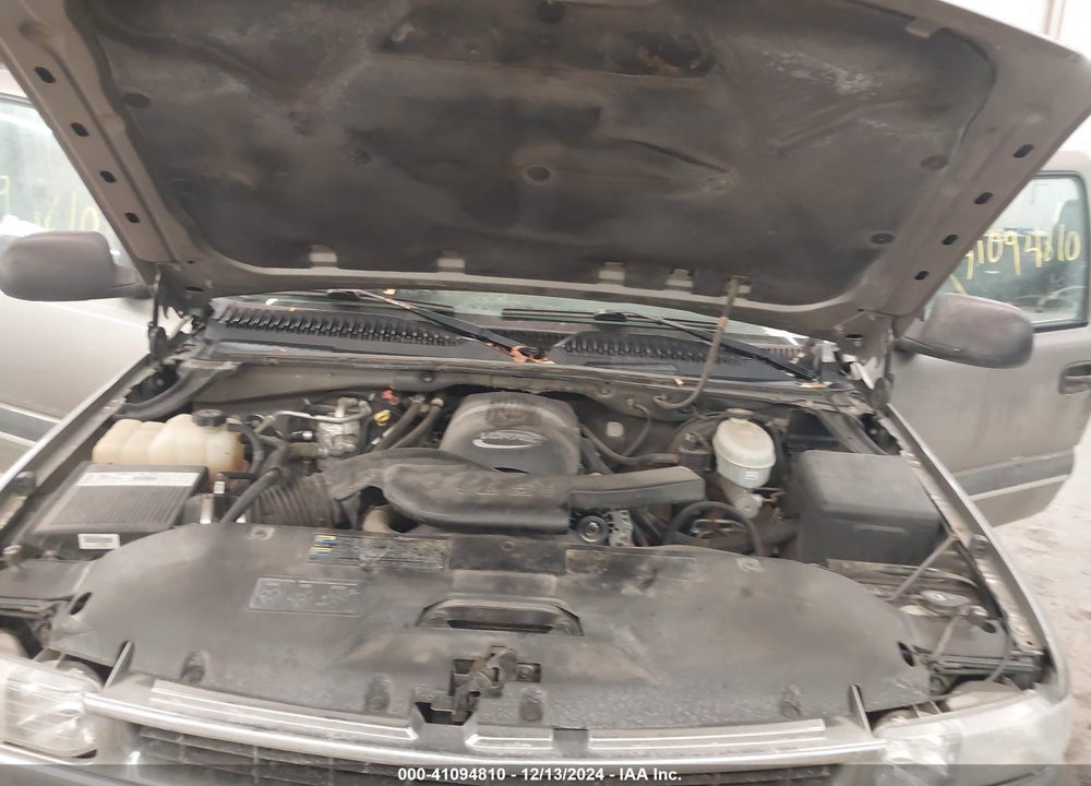 2003 CHEVROLET TAHOE LS VIN: 1GNEK13V53J288181