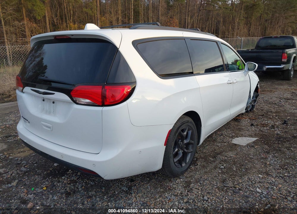 2020 CHRYSLER PACIFICA TOURING L PLUS VIN: 2C4RC1EG8LR102098