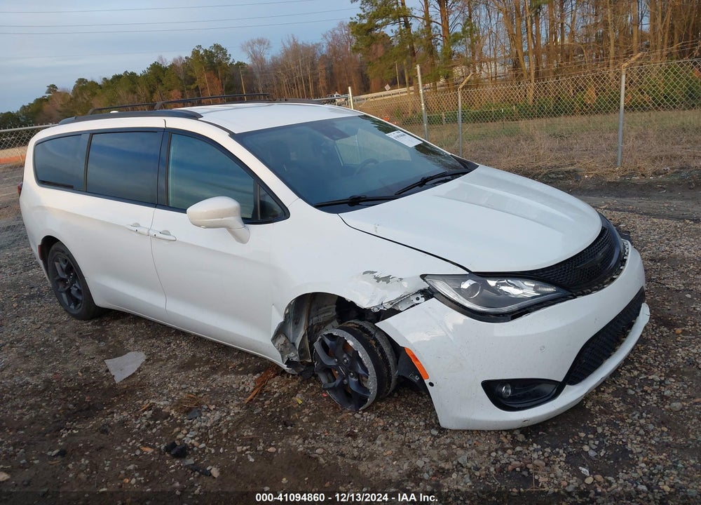 2020 CHRYSLER PACIFICA TOURING L PLUS VIN: 2C4RC1EG8LR102098
