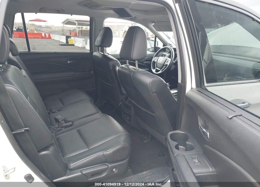 2018 HONDA PILOT TOURING VIN: 5FNYF6H9XJB051810