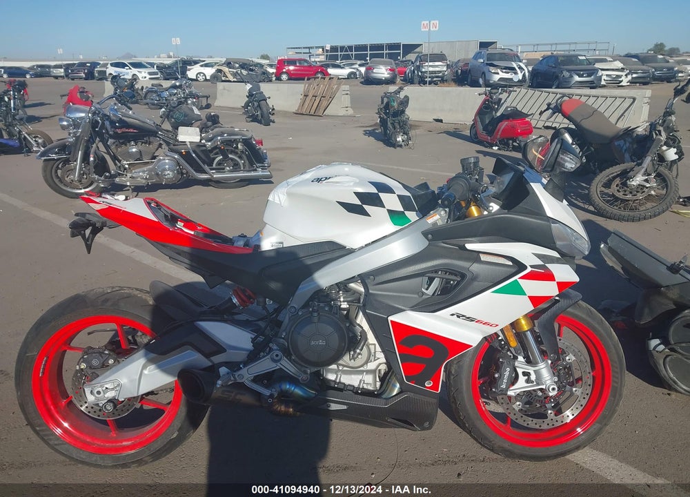 2024 APRILIA RS 660 EXTREMA VIN: ZD4KSUR06RS000328