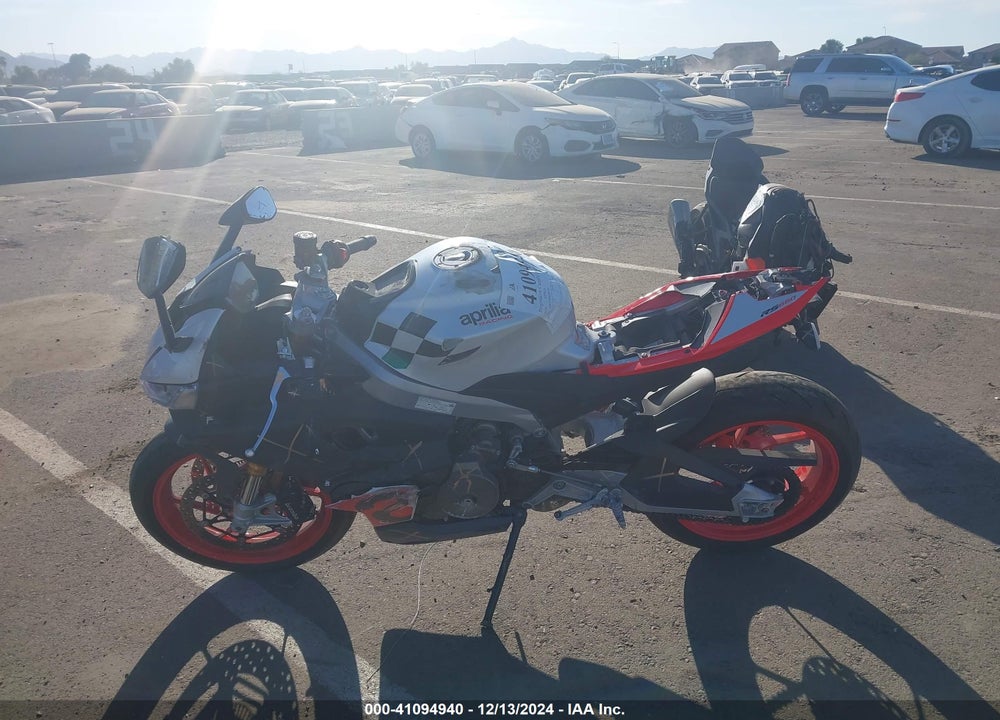 2024 APRILIA RS 660 EXTREMA VIN: ZD4KSUR06RS000328