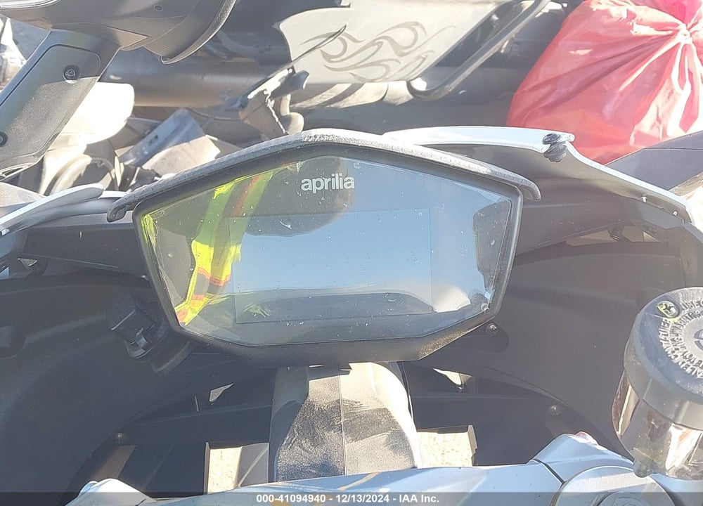 2024 APRILIA RS 660 EXTREMA VIN: ZD4KSUR06RS000328