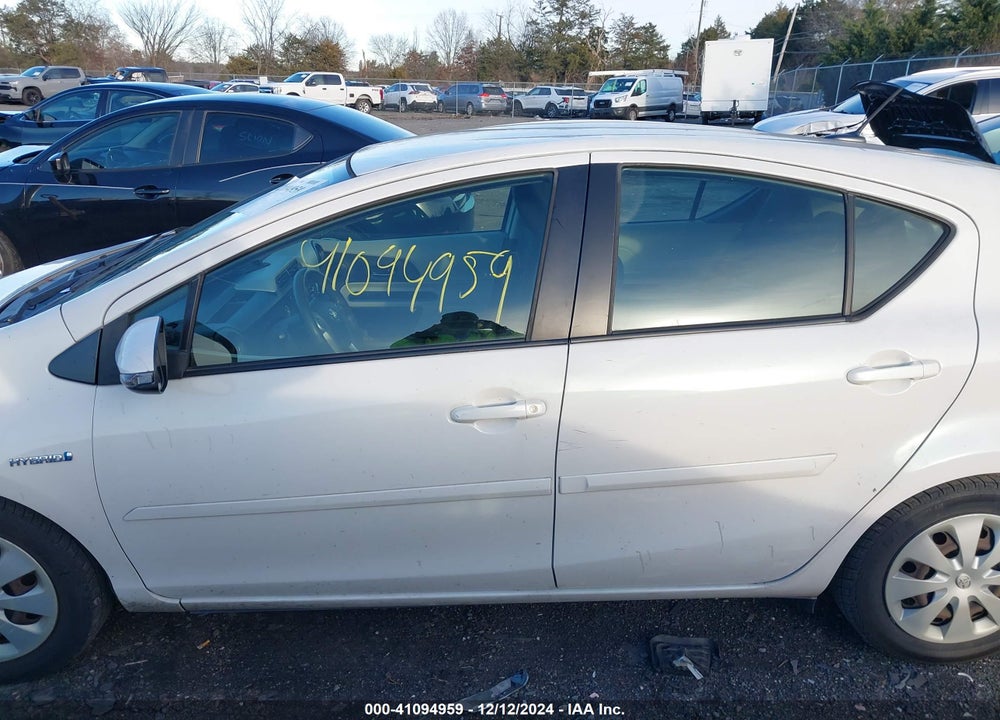 2012 TOYOTA PRIUS C THREE VIN: JTDKDTB31C1508983