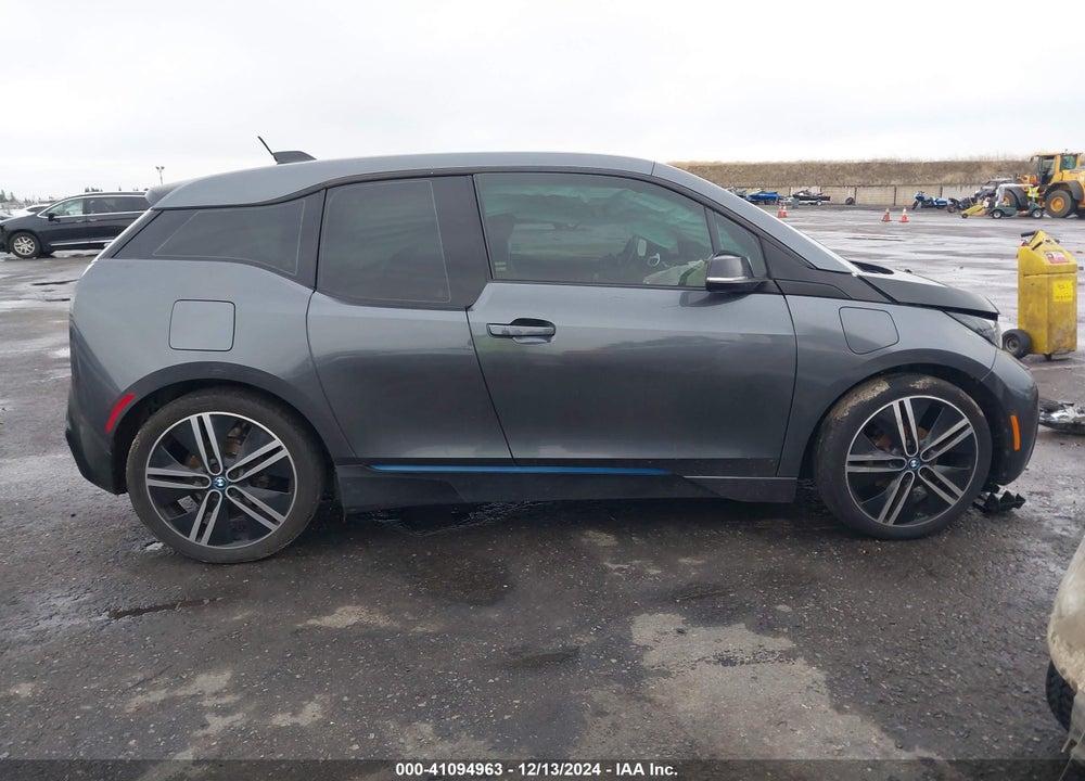 2017 BMW I3 94 AH W/RANGE EXTENDER VIN: WBY1Z8C52HV551575