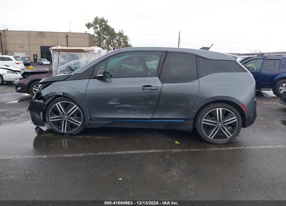 2017 BMW I3 94 AH W/RANGE EXTENDER VIN: WBY1Z8C52HV551575