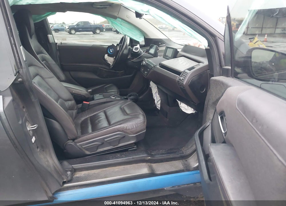 2017 BMW I3 94 AH W/RANGE EXTENDER VIN: WBY1Z8C52HV551575