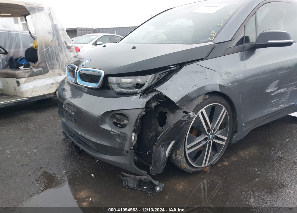 2017 BMW I3 94 AH W/RANGE EXTENDER VIN: WBY1Z8C52HV551575
