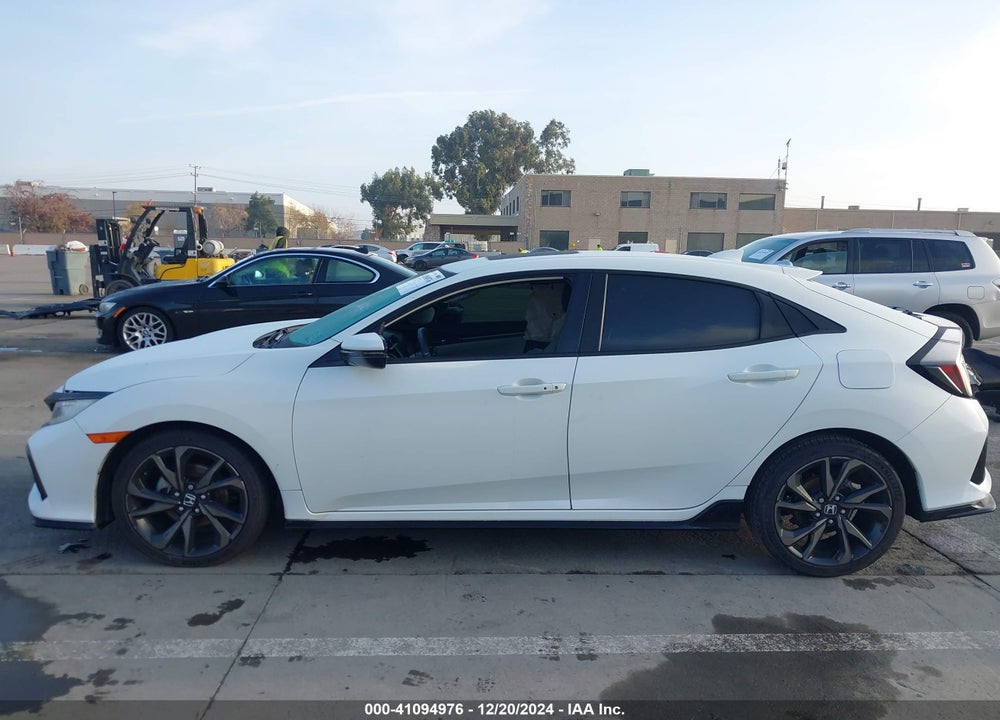 2019 HONDA CIVIC SPORT TOURING VIN: SHHFK7H97KU412578