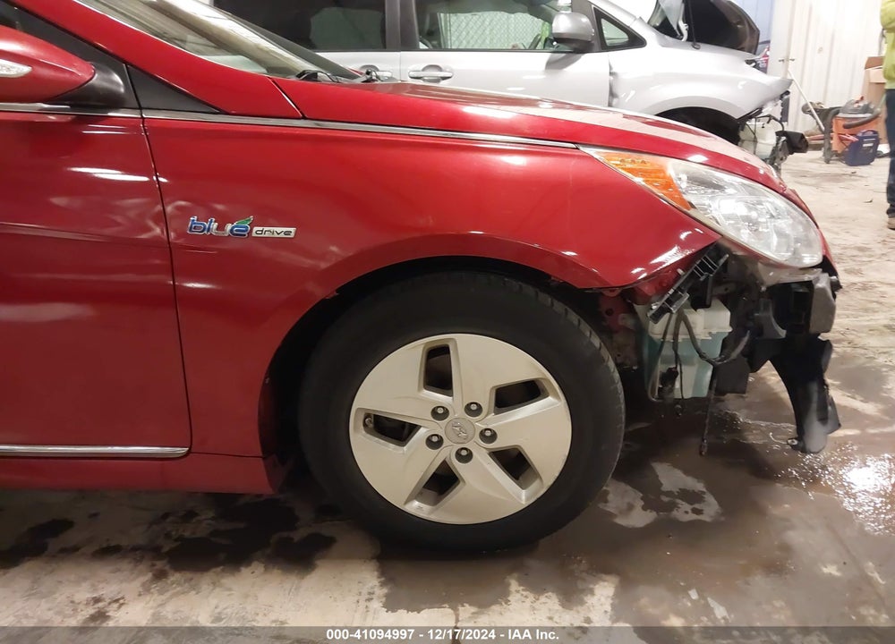 2011 HYUNDAI SONATA HYBRID VIN: KMHEC4A40BA017489