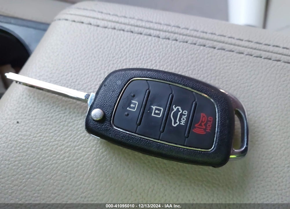 2017 HYUNDAI SONATA SE VIN: 5NPE24AF8HH475565