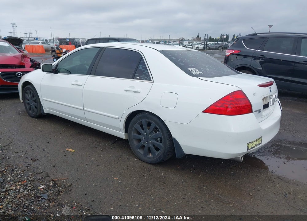 2007 HONDA ACCORD 3.0 EX VIN: 1HGCM66537A104995
