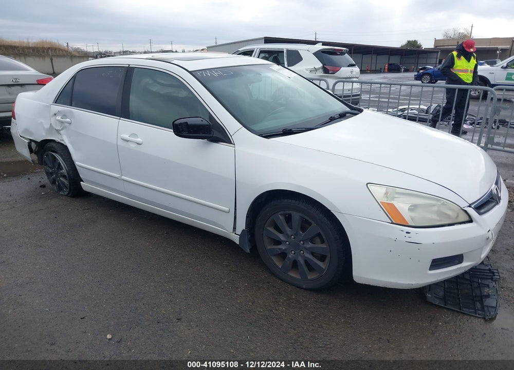 2007 HONDA ACCORD 3.0 EX VIN: 1HGCM66537A104995