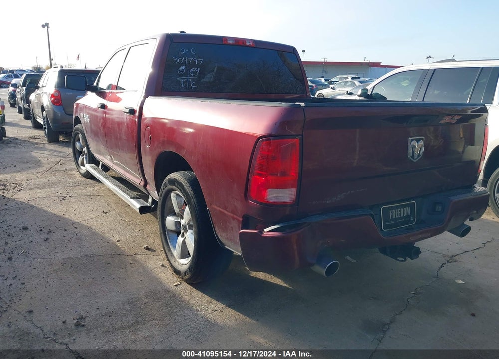 2016 RAM 1500 EXPRESS VIN: 1C6RR6KT2GS304797