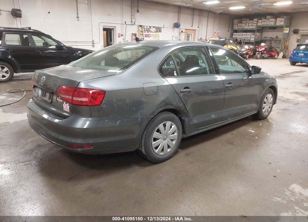 2015 VOLKSWAGEN JETTA 2.0L S VIN: 3VW2K7AJ5FM424781