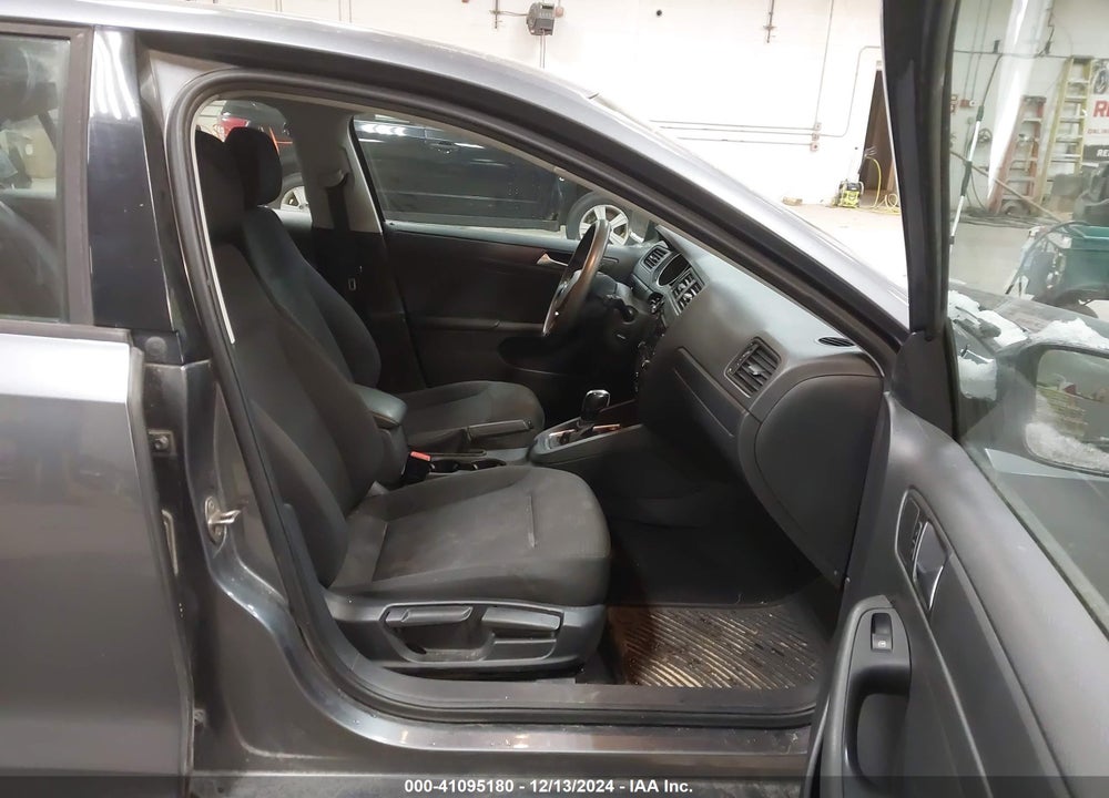 2015 VOLKSWAGEN JETTA 2.0L S VIN: 3VW2K7AJ5FM424781