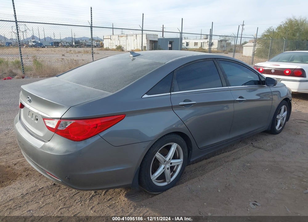 2013 HYUNDAI SONATA GLS VIN: 5NPEB4AC3DH745124
