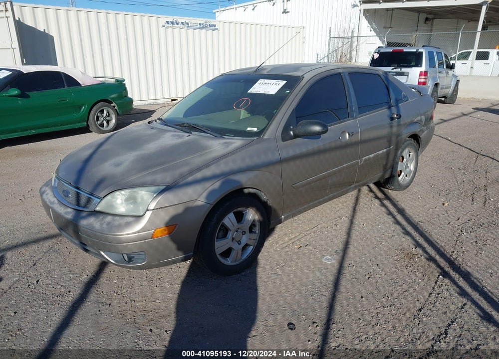2005 FORD FOCUS ZX4 VIN: 1FAFP34N35W220787