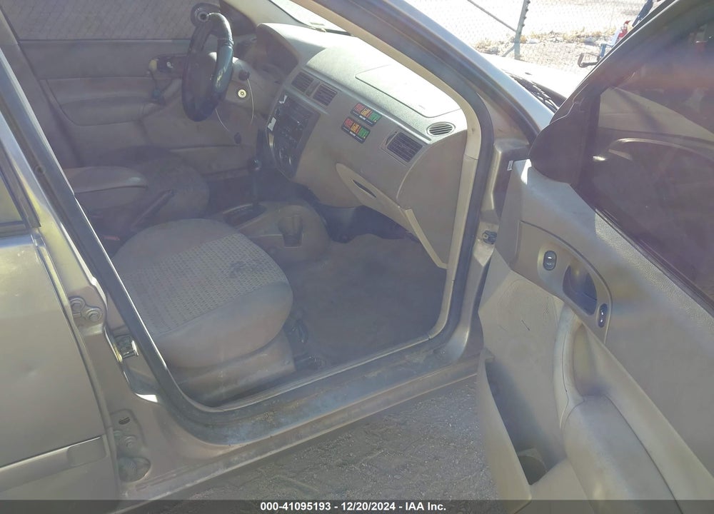 2005 FORD FOCUS ZX4 VIN: 1FAFP34N35W220787