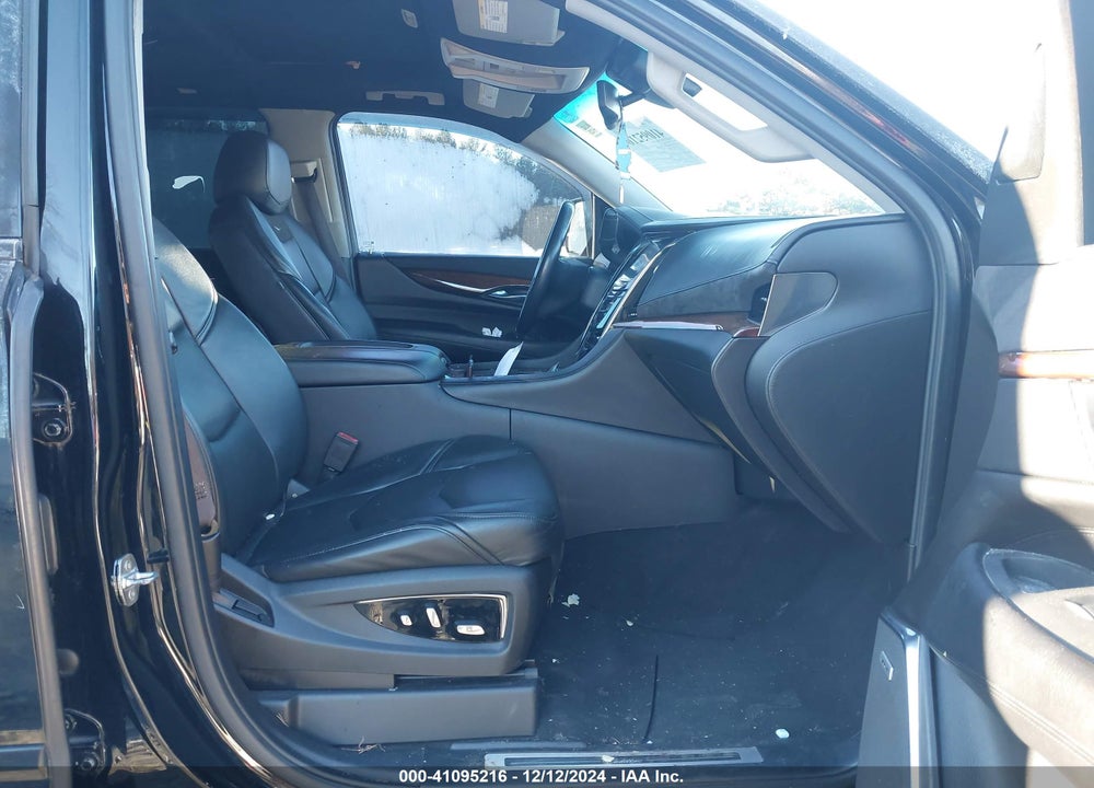 2016 CADILLAC ESCALADE LUXURY COLLECTION VIN: 1GYS3BKJ1GR332949
