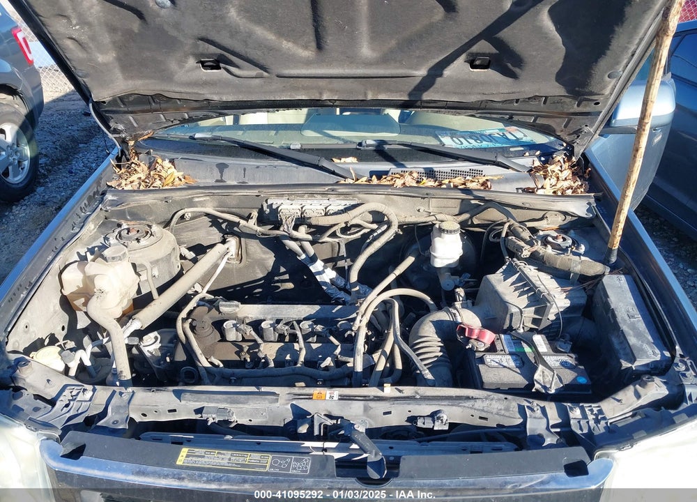 2010 FORD ESCAPE LIMITED VIN: 1FMCU0E75AKB66765