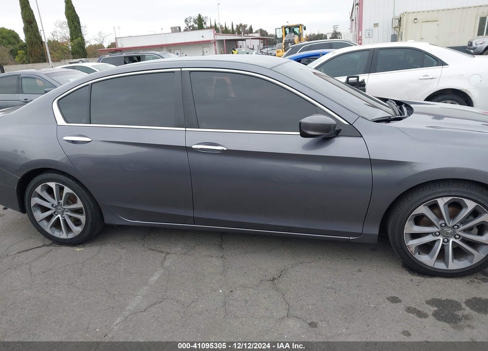 2015 HONDA ACCORD VIN: 1HGCR2F56FA215369