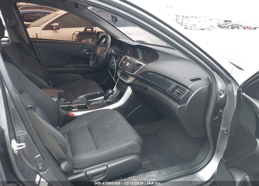 2015 HONDA ACCORD VIN: 1HGCR2F56FA215369