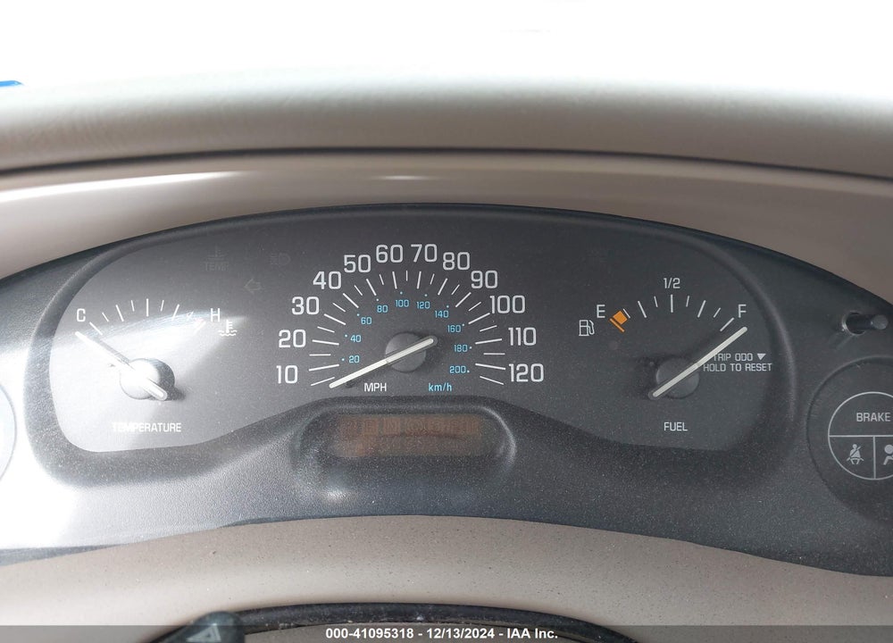 2001 BUICK CENTURY CUSTOM VIN: 2G4WS52J611318410