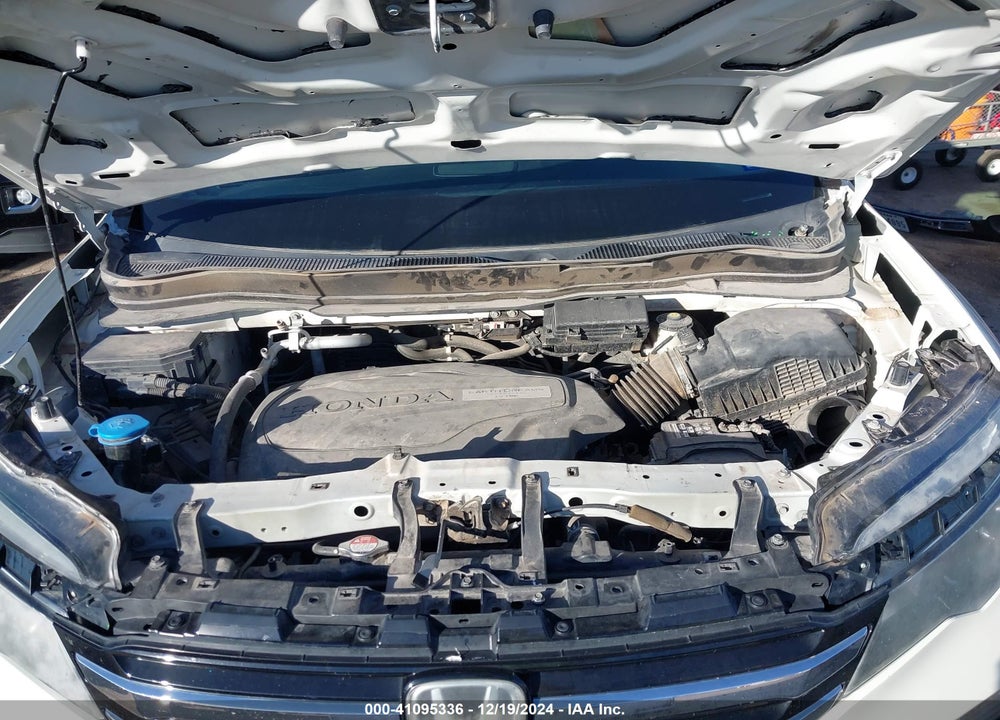 2017 HONDA PILOT TOURING VIN: 5FNYF6H93HB056387