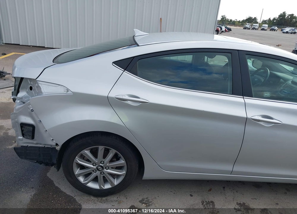 2015 HYUNDAI ELANTRA SE VIN: 5NPDH4AE0FH638112