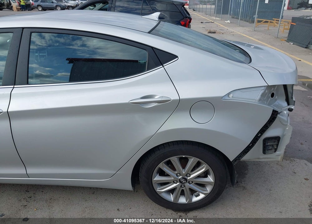 2015 HYUNDAI ELANTRA SE VIN: 5NPDH4AE0FH638112