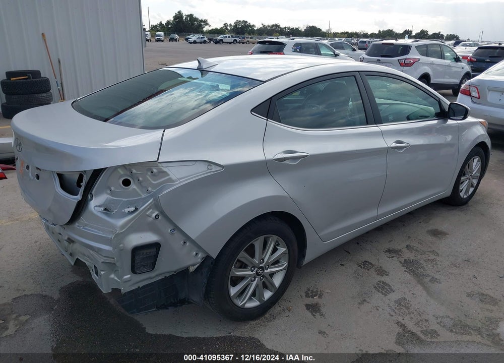 2015 HYUNDAI ELANTRA SE VIN: 5NPDH4AE0FH638112