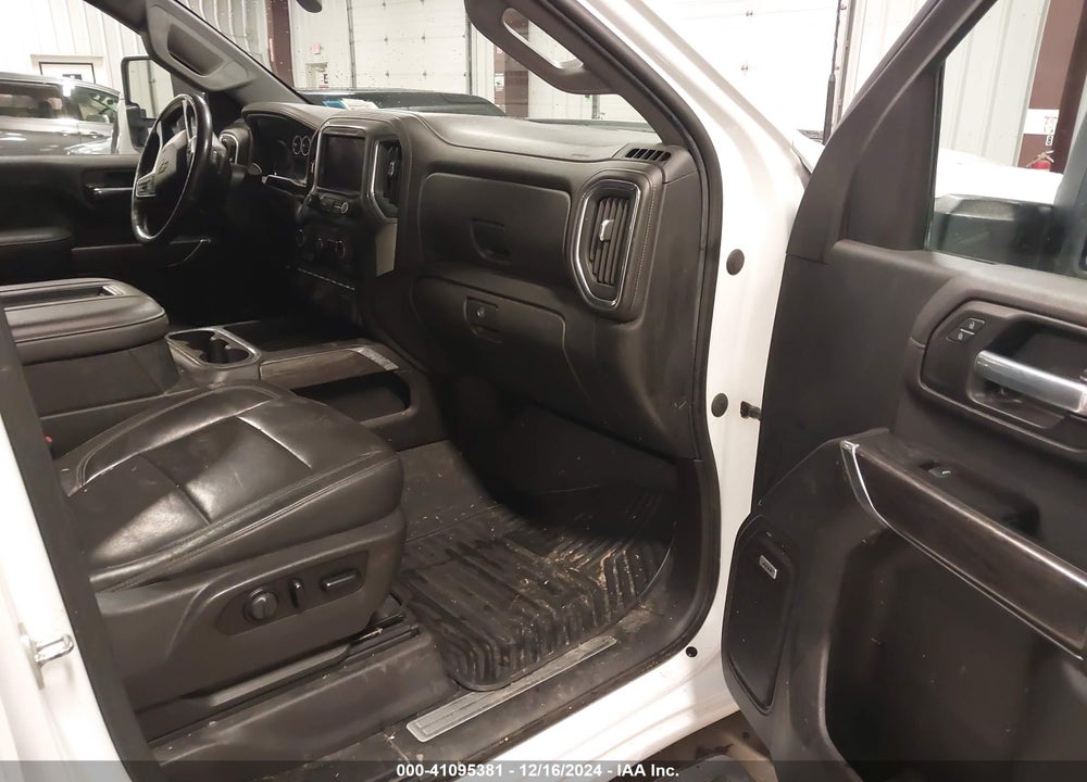 2020 CHEVROLET SILVERADO 3500HD 4WD  STANDARD BED LTZ VIN: 1GC4YUEY1LF263034