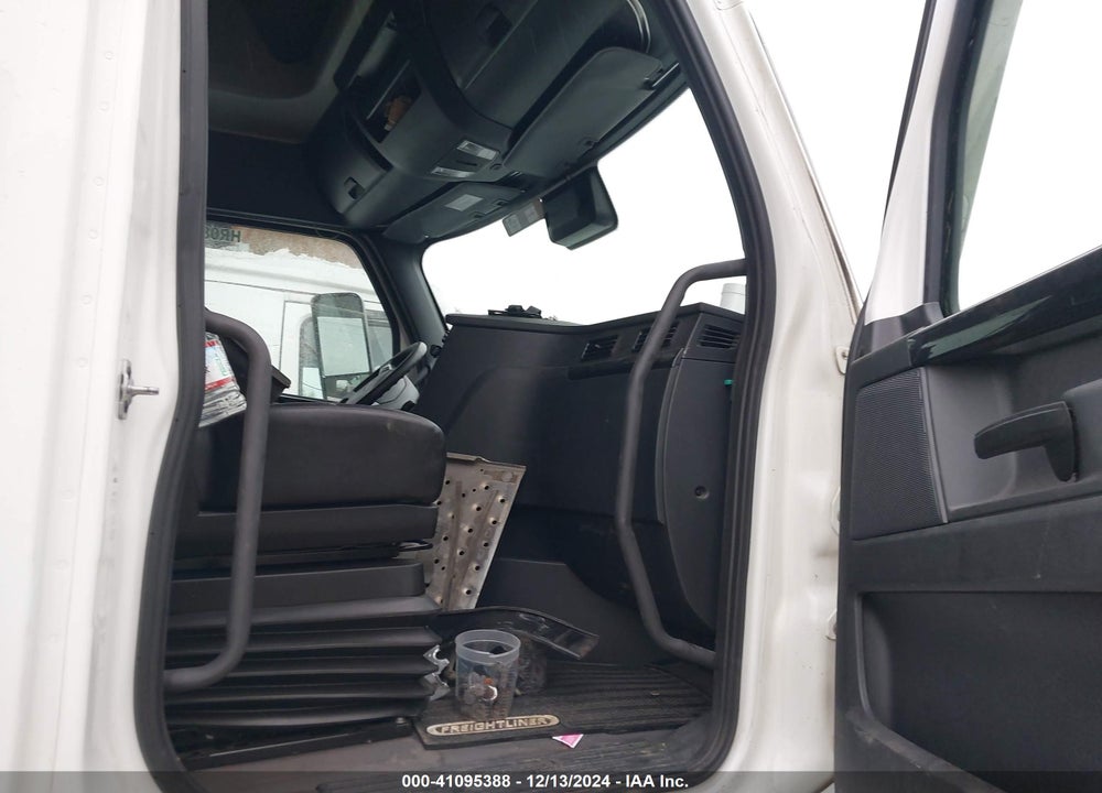 2023 FREIGHTLINER NEW CASCADIA 126 VIN: 3AKJHHDR5PSUP4889