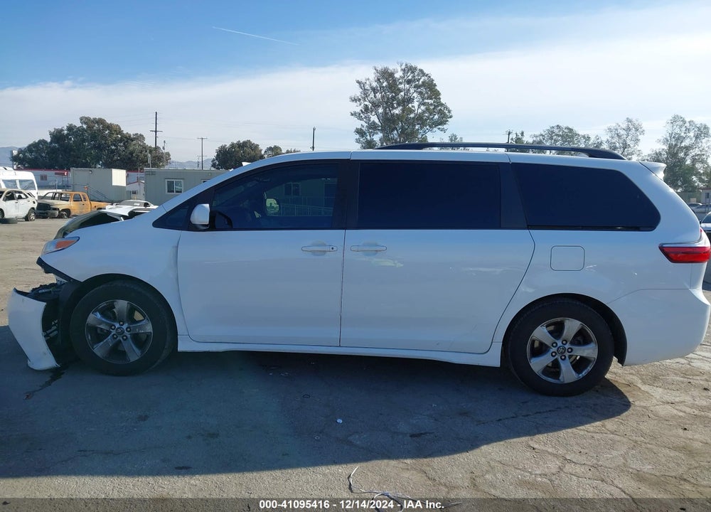 2019 TOYOTA SIENNA LE 8 PASSENGER VIN: 5TDKZ3DC1KS986935