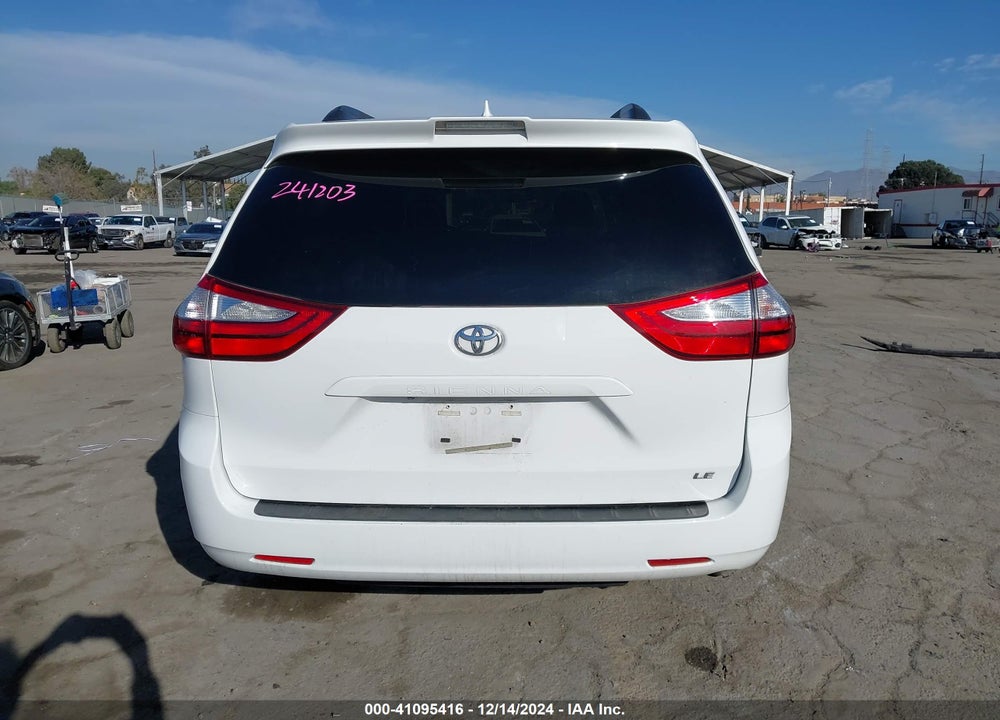 2019 TOYOTA SIENNA LE 8 PASSENGER VIN: 5TDKZ3DC1KS986935