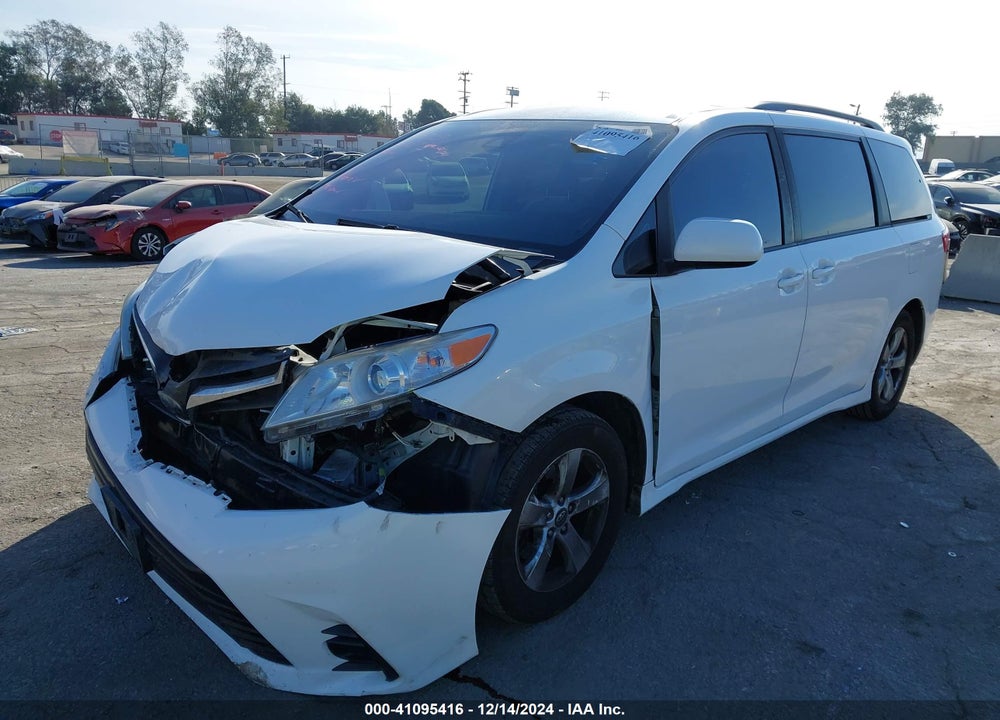 2019 TOYOTA SIENNA LE 8 PASSENGER VIN: 5TDKZ3DC1KS986935