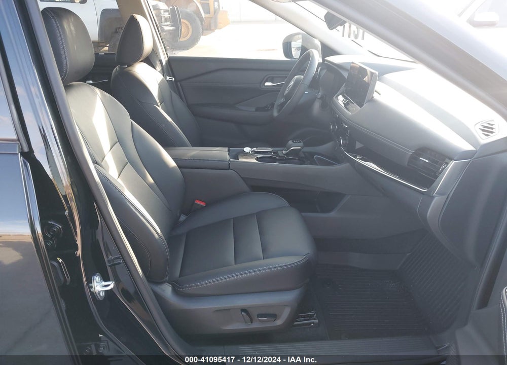 2024 NISSAN ROGUE SL FWD VIN: 5N1BT3CA2RC757642