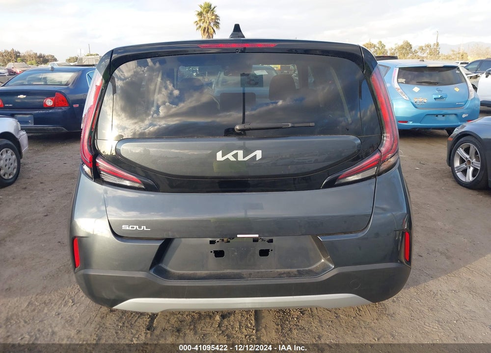 2023 KIA SOUL VIN: KNDJ23AU4P7205307