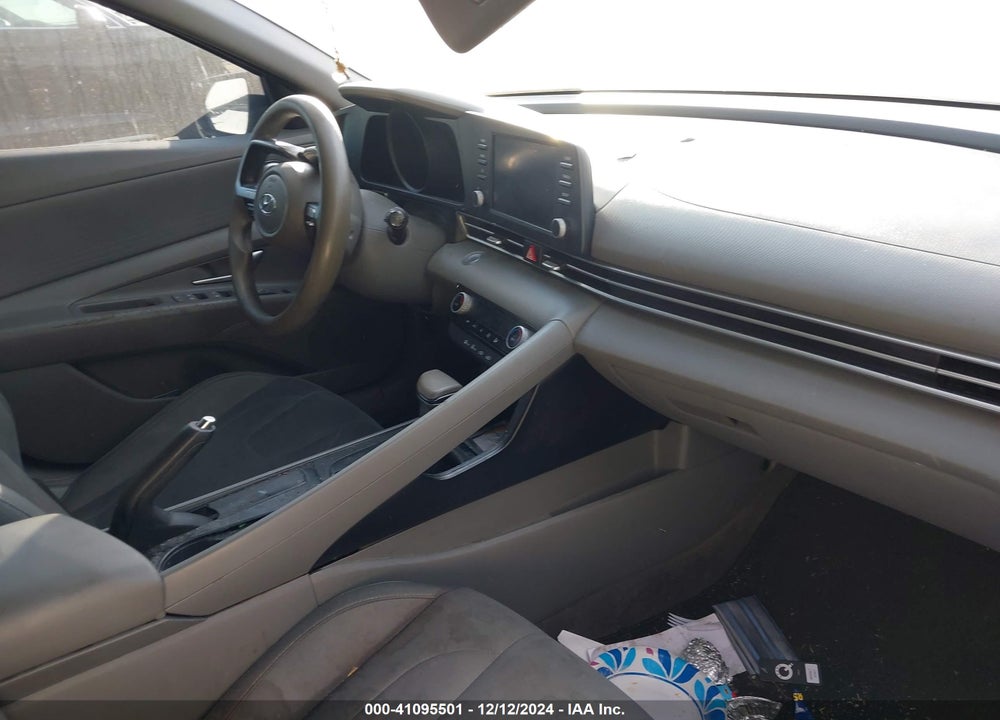 2021 HYUNDAI ELANTRA SEL VIN: 5NPLM4AG0MH035523