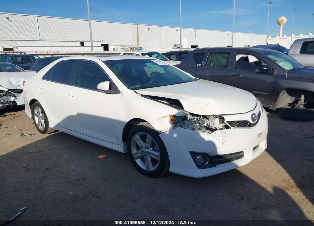 2013 TOYOTA CAMRY SE VIN: 4T1BF1FKXDU262690