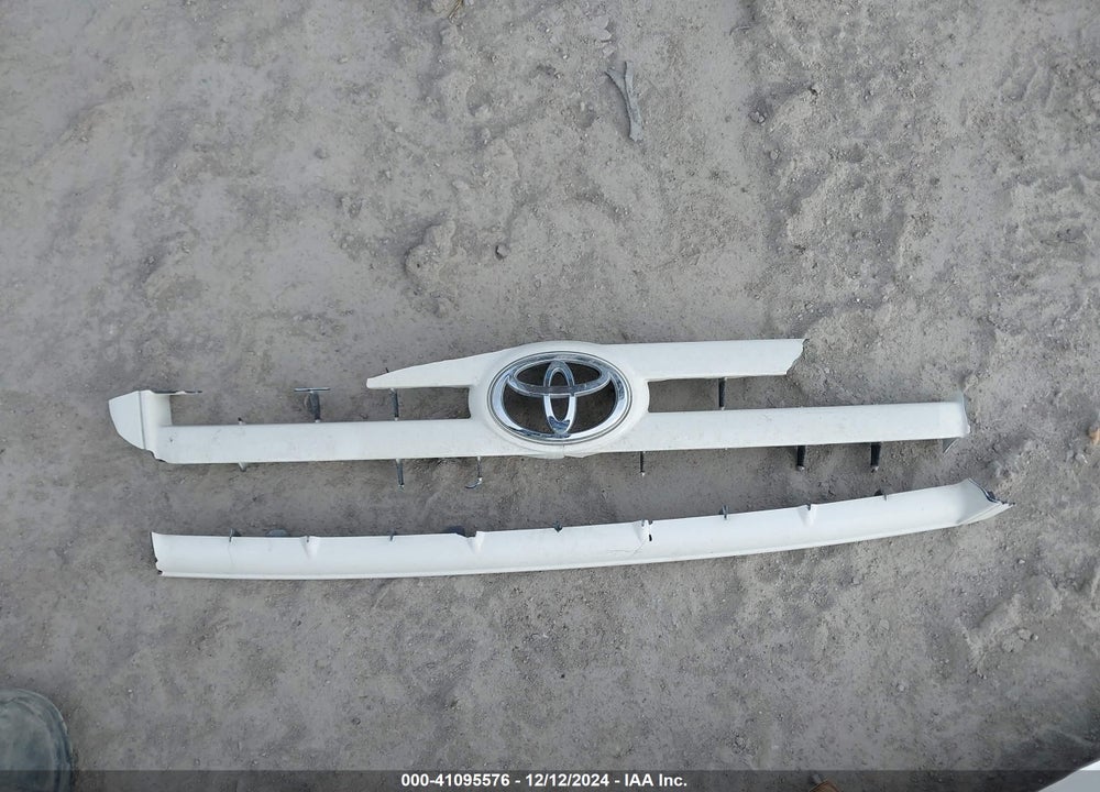 2004 TOYOTA HIGHLANDER VIN: JTEGD21A040103698