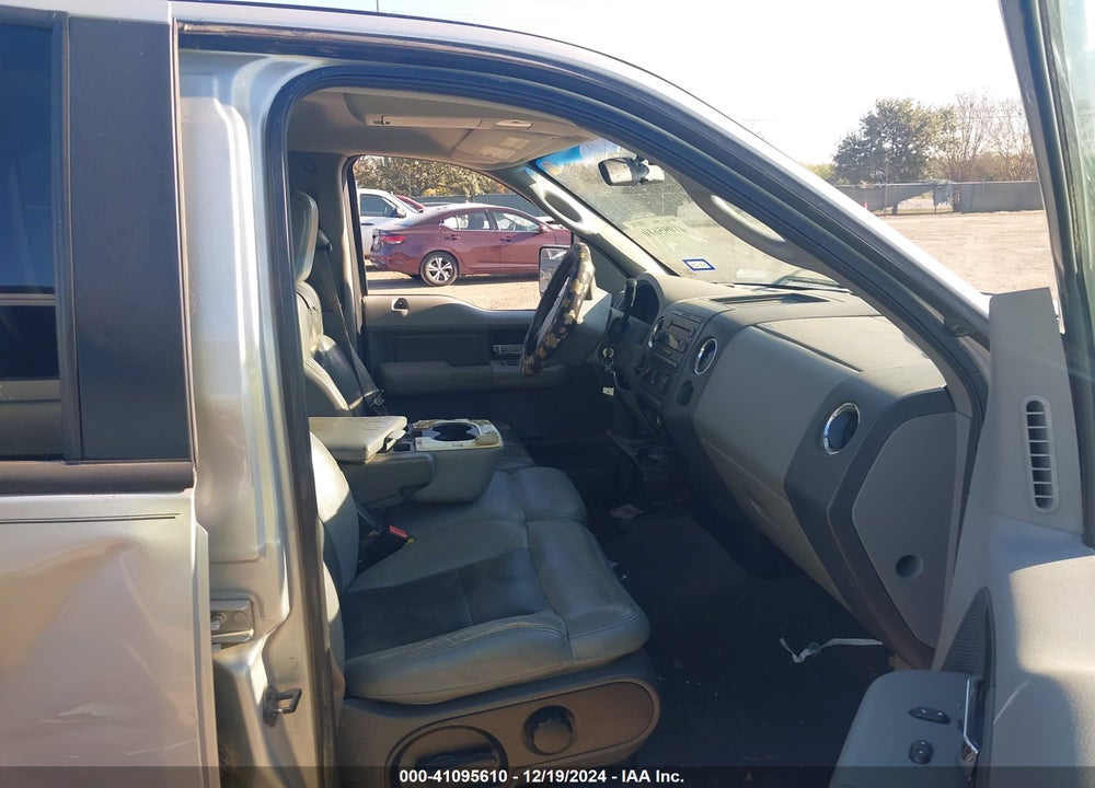 2005 FORD F-150 XLT VIN: 1FTRW12W35KD32409