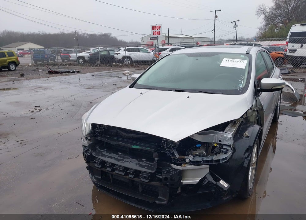 2015 FORD FOCUS SE VIN: 1FADP3K26FL317291